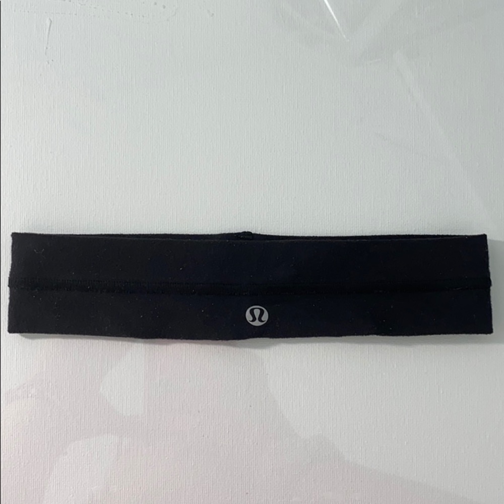 Lululemon all black headband
